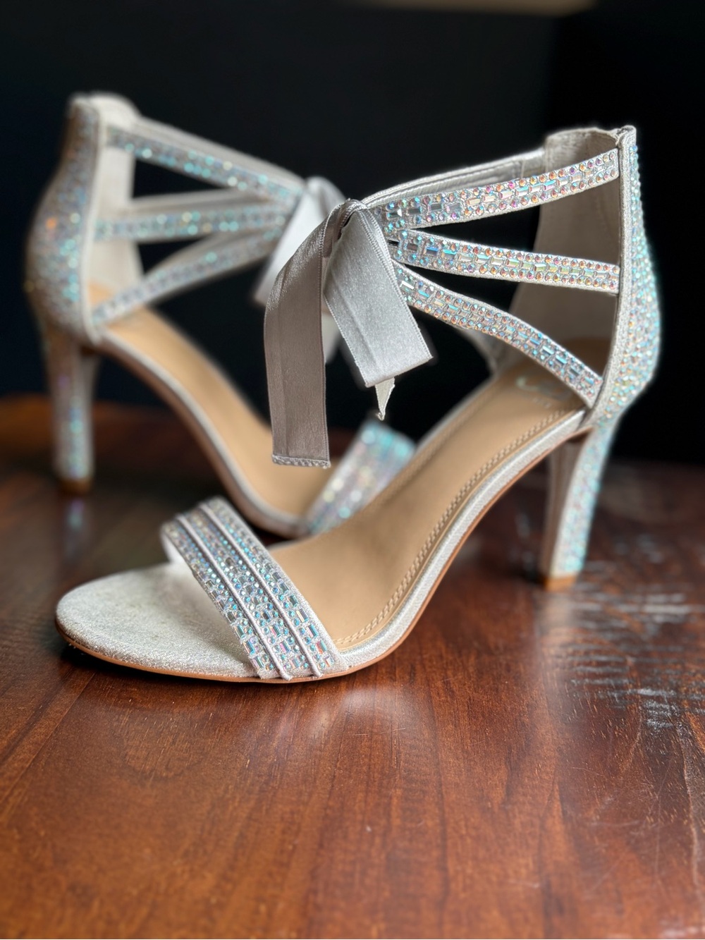 Gianni Bini Silver Rhinestone Heels 9.5 Crystal Ankle Strap Bow Prom Wedding